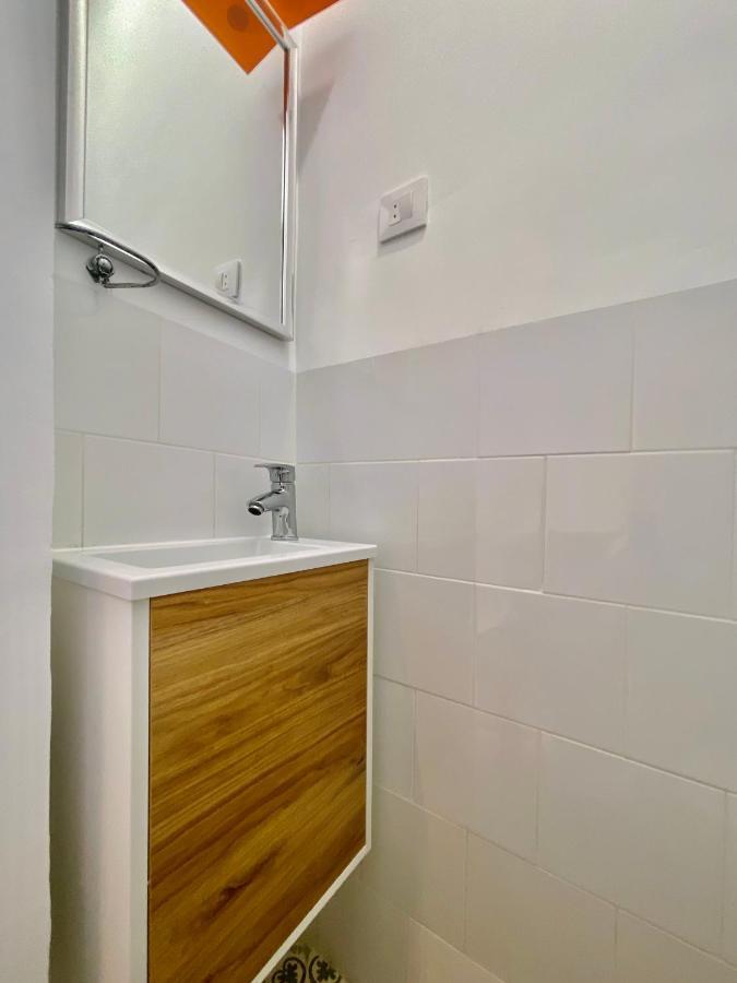 Charming Lavapies Apartment Madrid Exterior photo